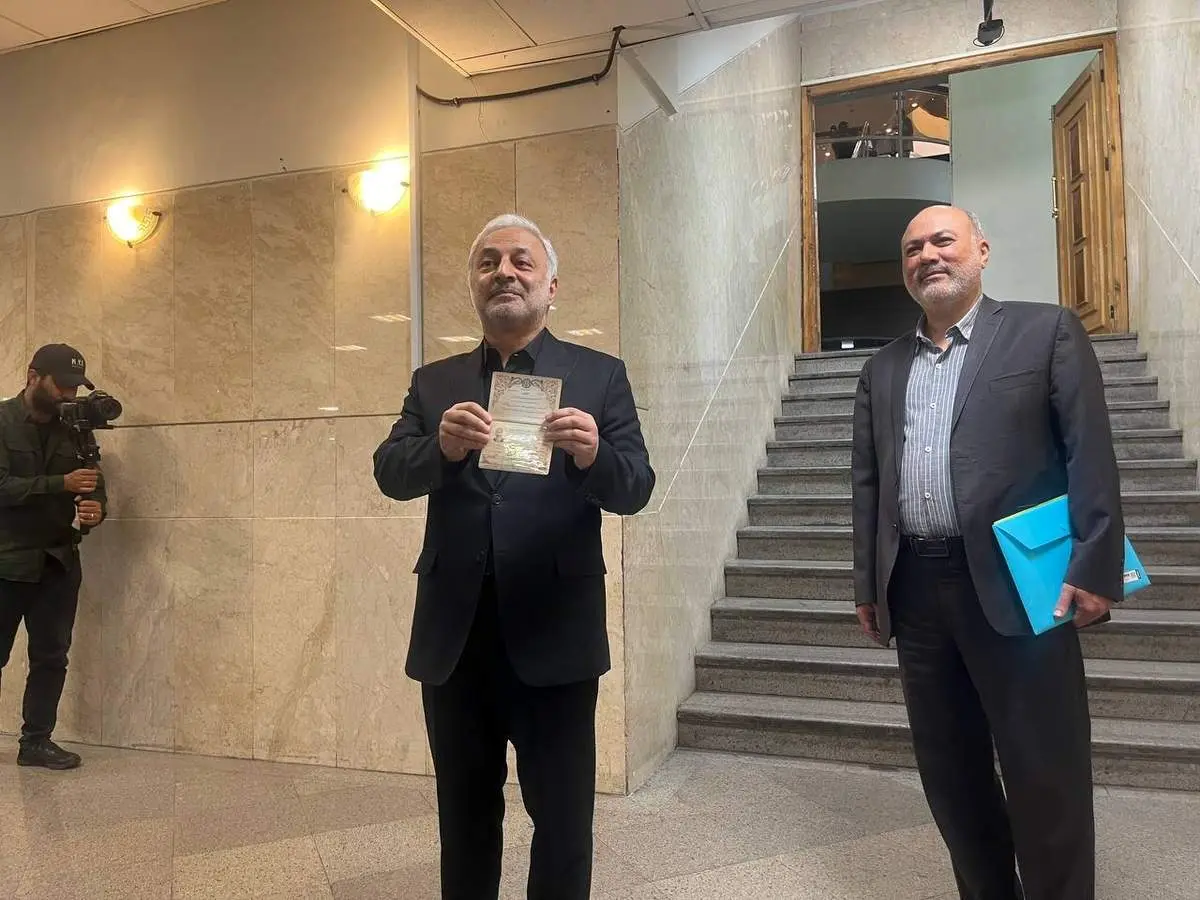 وحید جلال زاده کاندیدای ریاست جمهوری شد