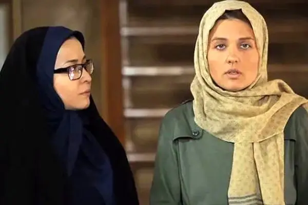 گلوریا هاردی در پاریس/ عکس زیبا با همسر ایرانی کنار برج ایفل