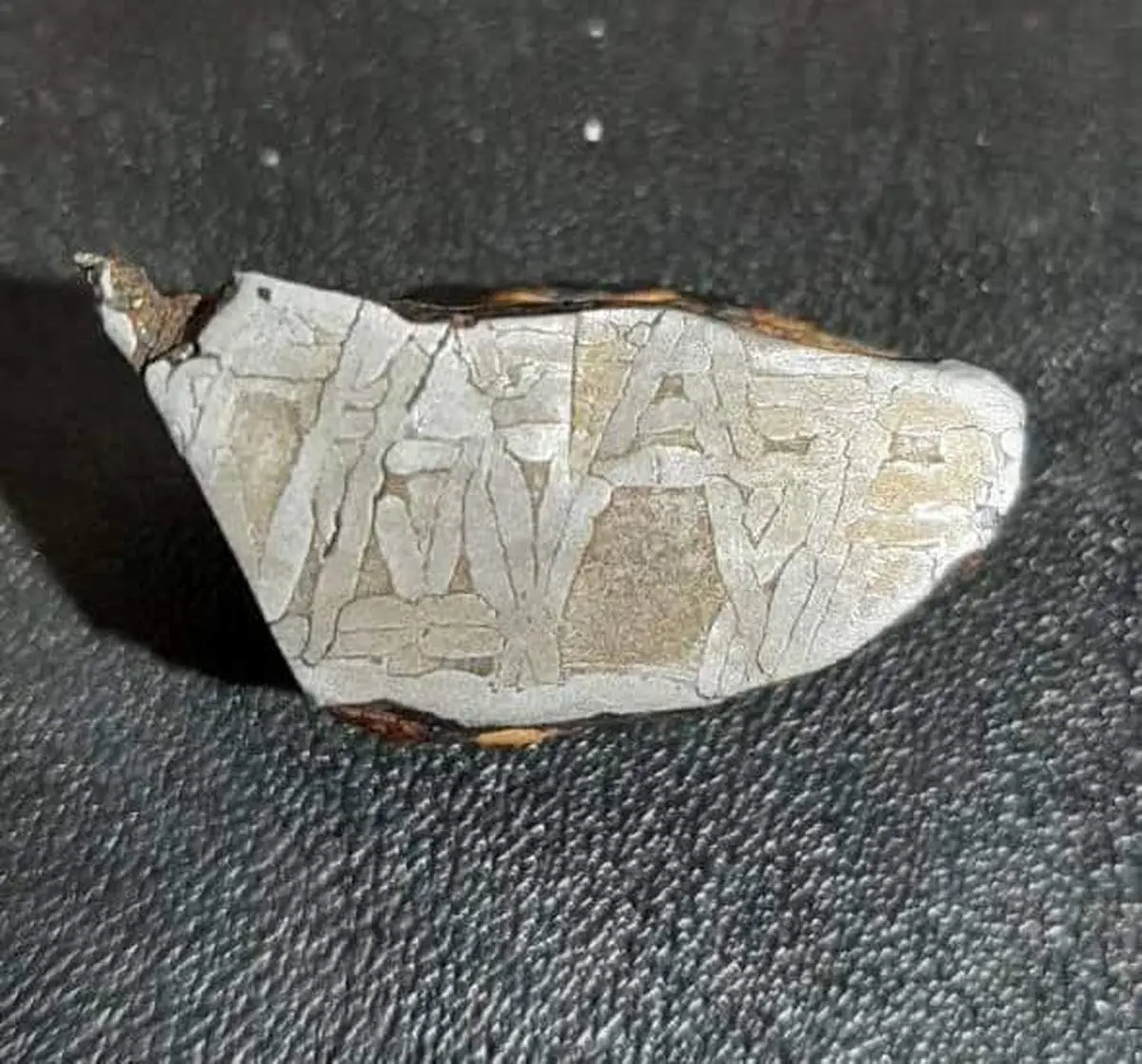 کشف اتفاقی شهابسنگ در استان لرستان