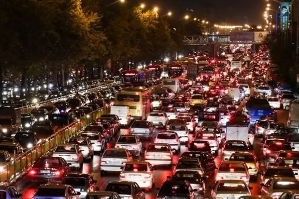 ترافیک یلدایی خیابان‌های تهران را قفل کرد 