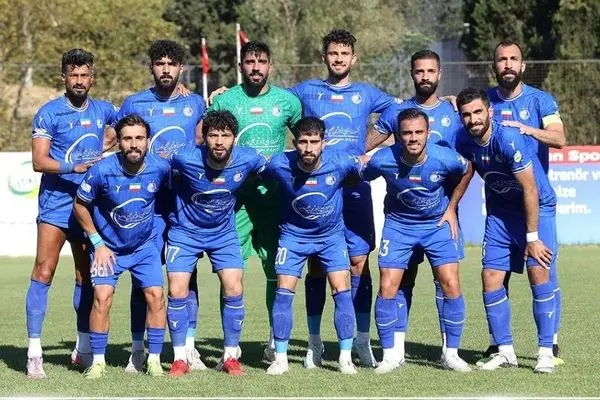 اختلافات بالا گرفت/ نارضایتی هلدینگ از عملکرد استقلال در نقل و انتقالات 