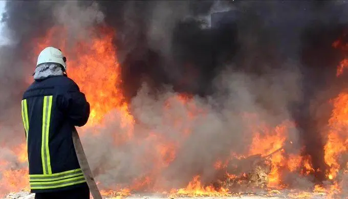 اولین فیلم از آتش‌سوزی هولناک در لاله‌زار تهران/ ببینید