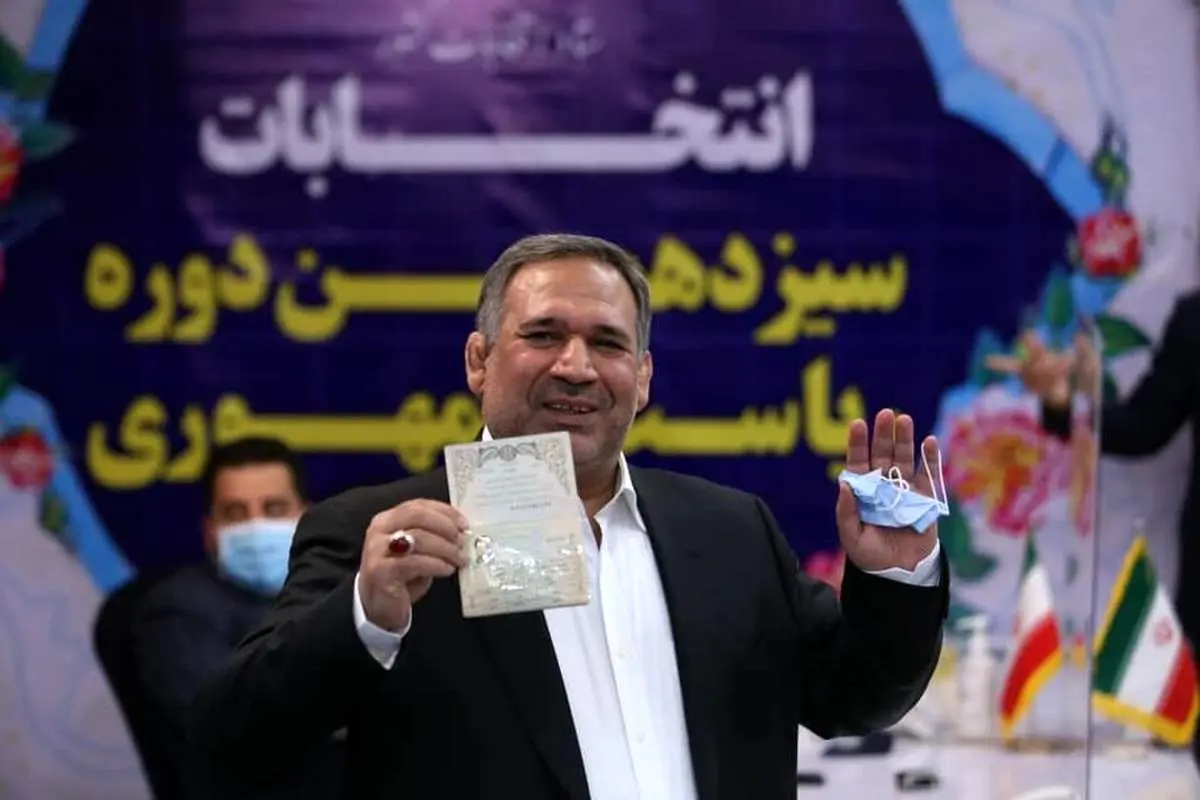 وزیر اقتصاد احمدی نژاد هم کاندیدا شد/برای تحول اقتصادی و آسایش اجتماعی آمدم