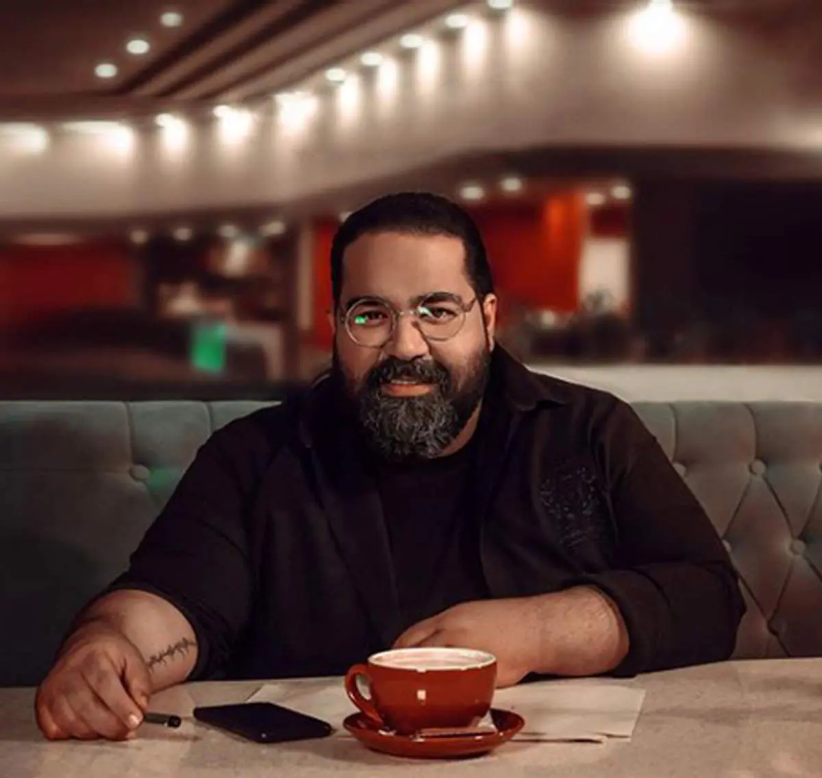 ویدئو / رضا صادقی در بیمارستان بستری شد