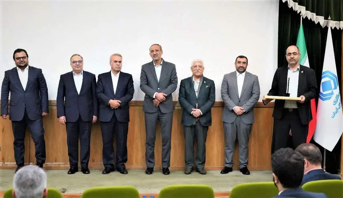 بیمه ایران رتبه نخست جشنواره روابط عمومی های برتر صنعت بیمه را کسب کرد