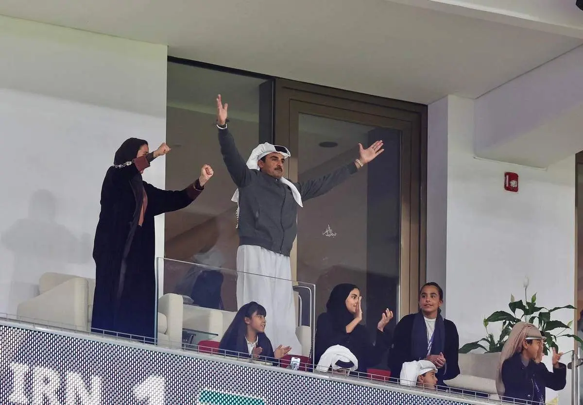 شادی جالب امیر قطر پس از گل اکرم عفیف/ عکس