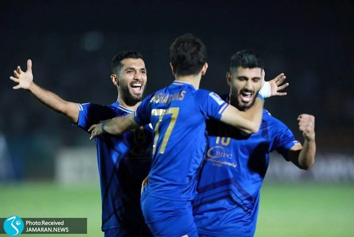 دو بازیکن شب زندهدار در هتل دبی (ر.ر) و ( م.ز) هستند