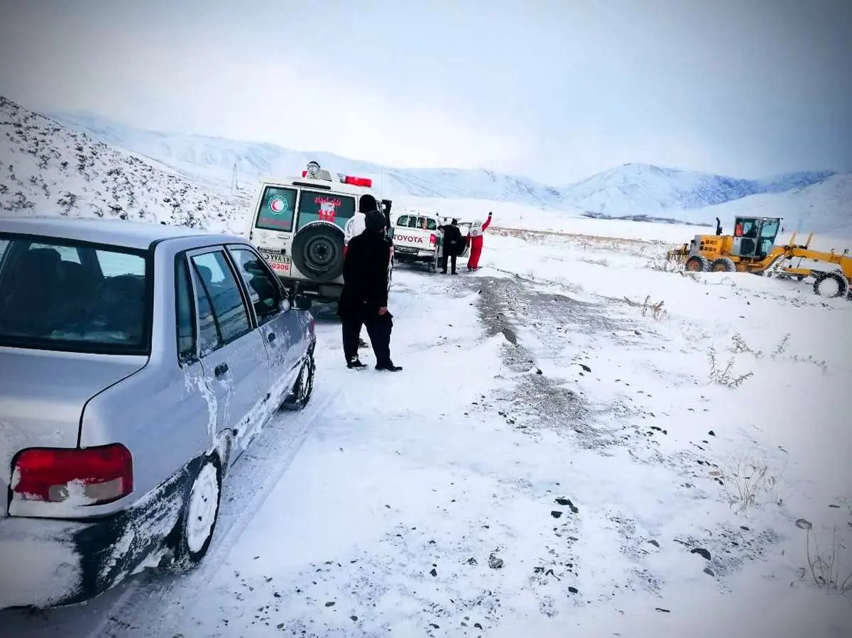 ورود بدون زنجیر چرخ در این جاده ممنوع