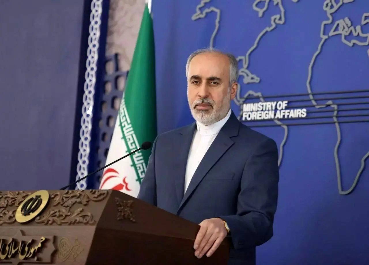 
اظهارات وزارت خارجه درباره سفر شهروندان آمریکایی به ایران