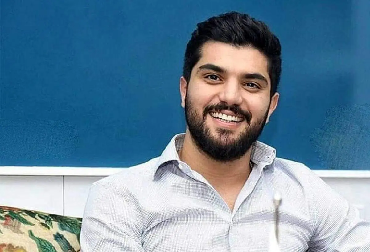 قاب خانوادگی سینا مهراد و پدر و مادرش جلبتوجه کرد