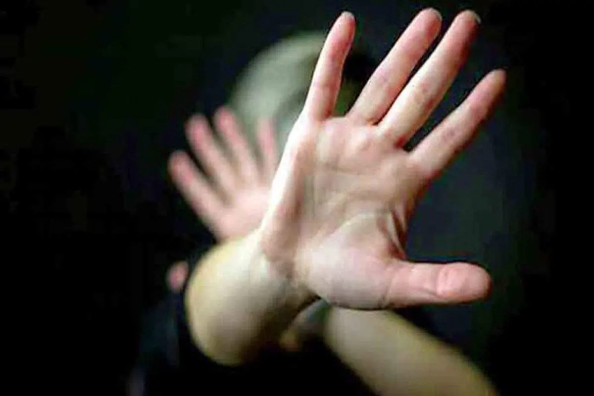 تعرض به دختر تتوکار 