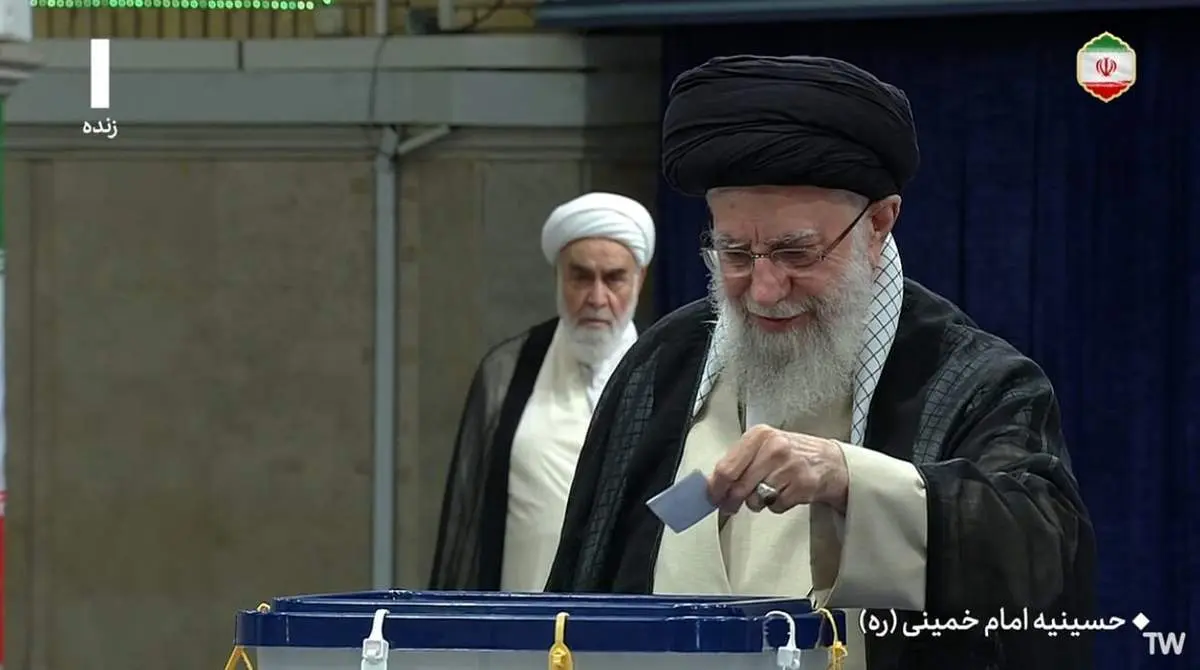 رهبر انقلاب پس از مشارکت در انتخابات: مردم در رأی دادن تردید نکنند 
