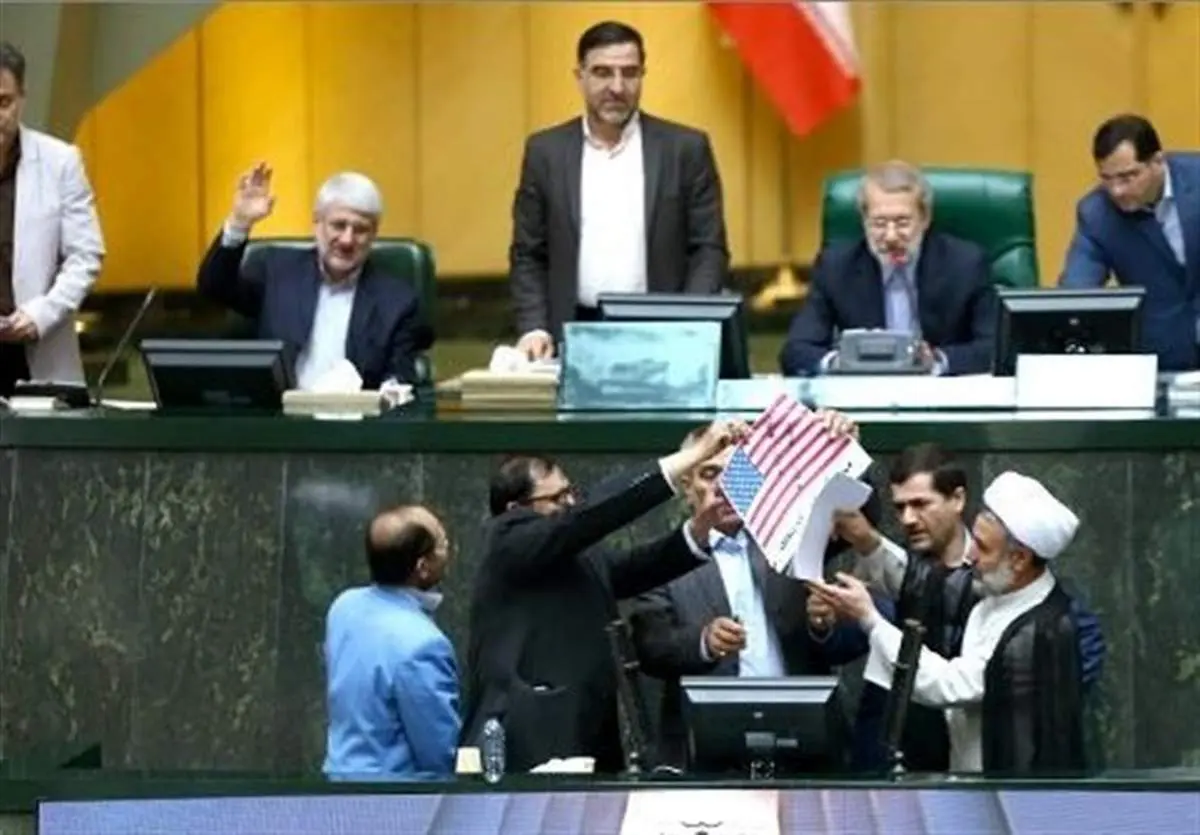 تندروها تغییر نمیکنند: افتخار میکنم برجام را آتش زدم!