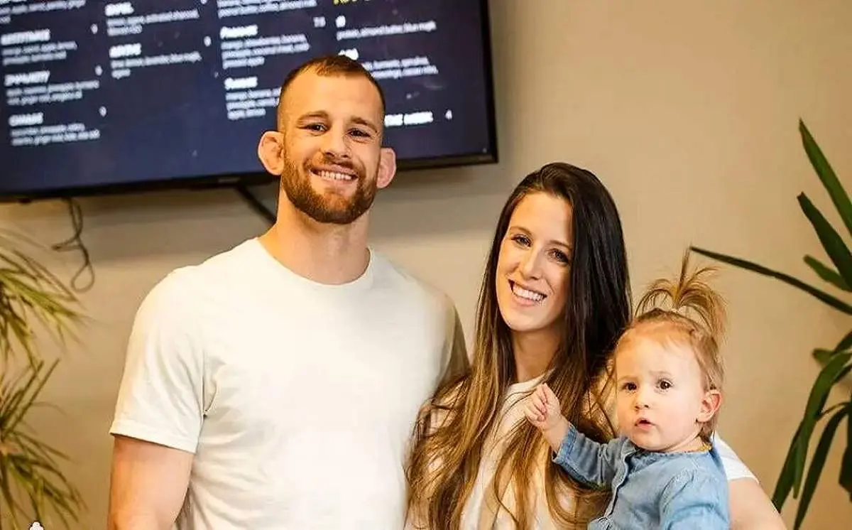 دیوید تیلور و همسرش در راه ایران