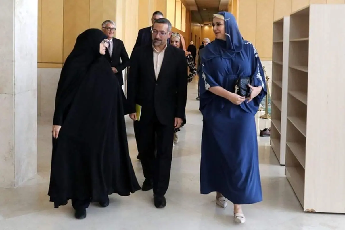 ببینید | چرا عکس وزیر خانواده صربستان از سایت مجلس حذف شد؟