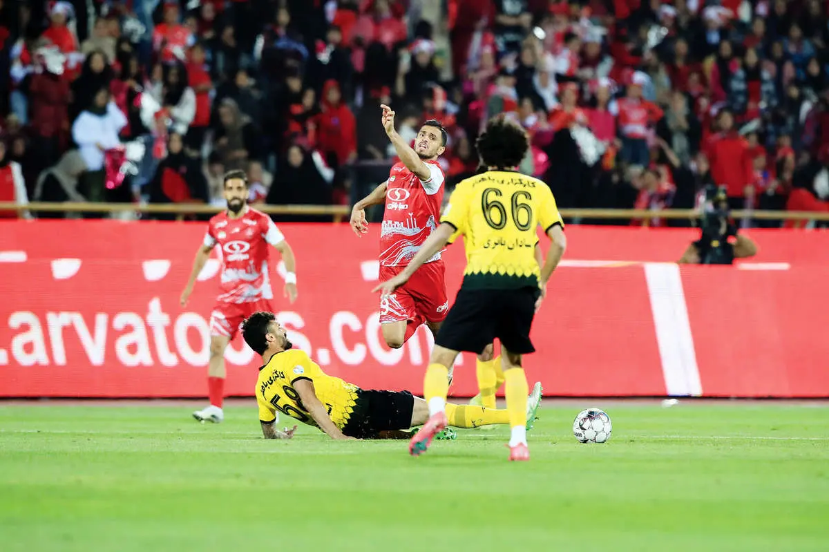شکست سپاهان مقابل گلگهر و کاهش فاصله با پرسپولیس