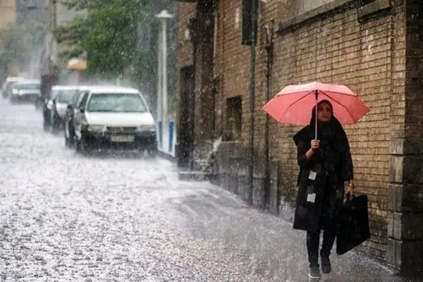 بارش باران، طوفان شدید و کاهش دما در تهران قطعی شد