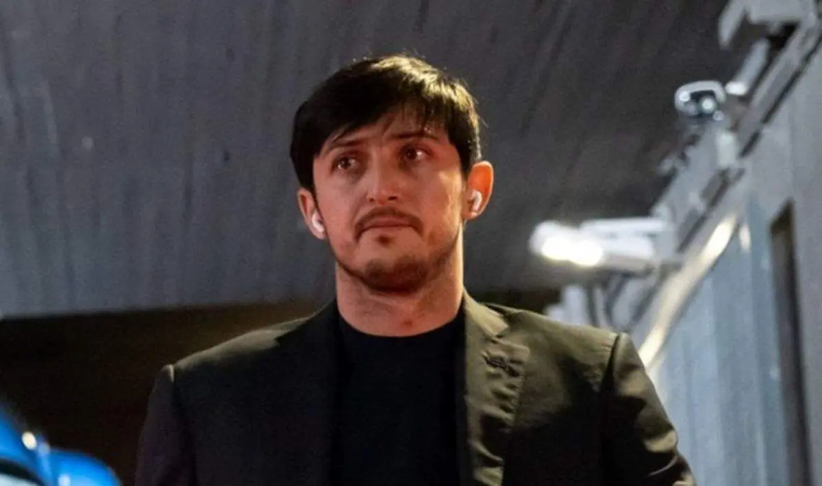 سورپرایز و هدیه ویژه سردار آزمون برای دختر ورزشکار در مکانی لاکچری