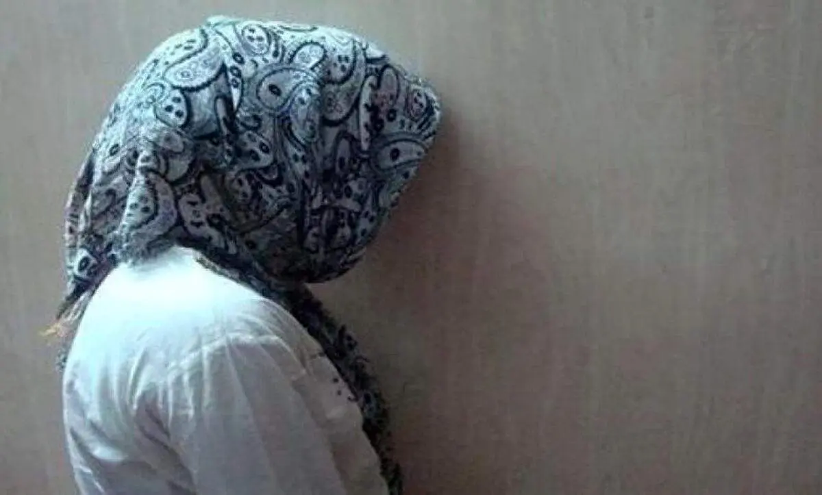 دستگیری دختر جوان به همراه همدستش به جرم سرقت طلا از گاوصندوق مادر