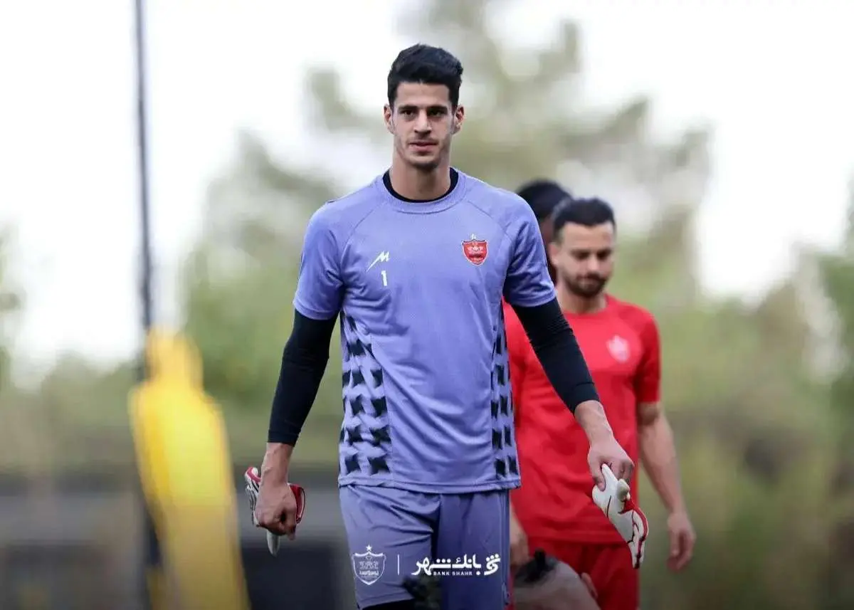 شماره یک پرسپولیس نیازمند شد

