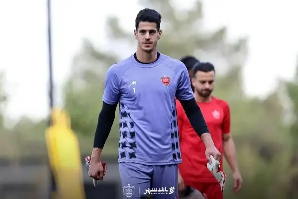 شماره یک پرسپولیس نیازمند شد


