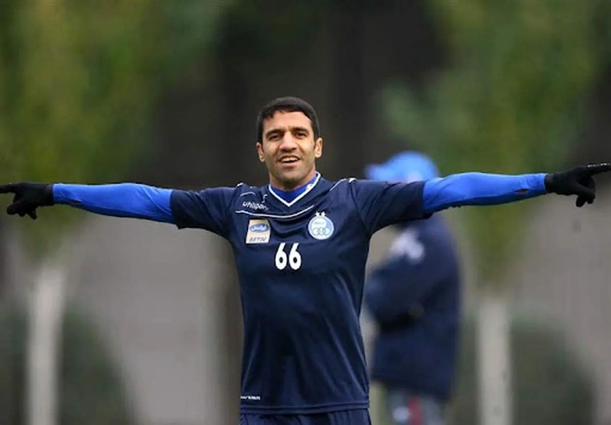 گل محمدی هافبک استقلال را ستاره پرسپولیس کرد