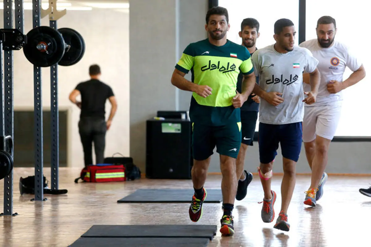 پرداخت 9 میلیاردی دبیر به ابرستارههای کشتی آزاد