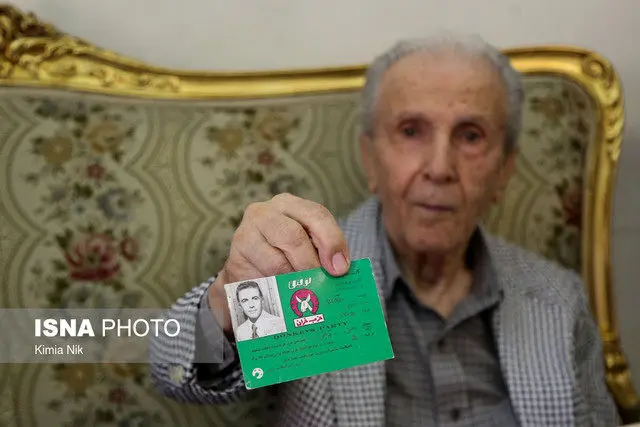 برای عضویت در حزب خَران باید اظهارنامه‌ خطاب به کمیته خَر بگیری پر می کردید!