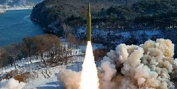 کره شمالی موشک فراصوت شلیک کرد