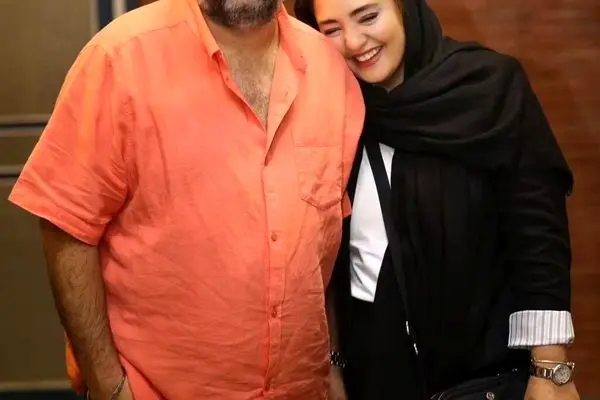 خنده از ته دل نرگس محمدی در کنار همسرش 