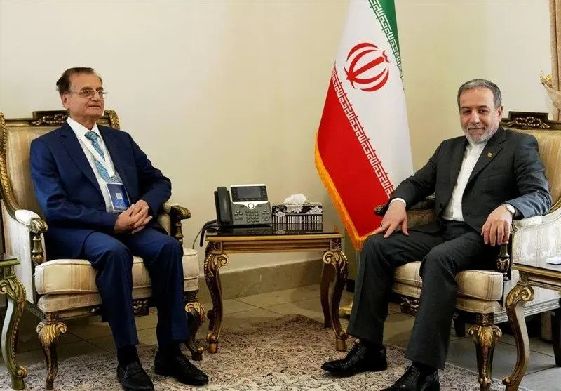 عراقچی: از دولت ، مردم و مقاومت لبنان در برابر اسرائیل حمایت می کنیم 