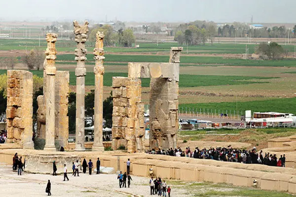 چرایی برگزاری ارکستر ارمنستان در تخت جمشید

