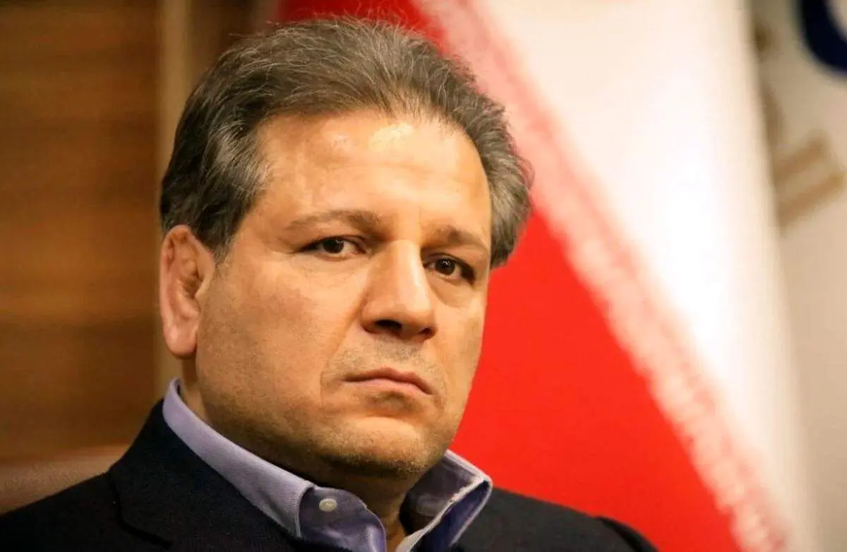 واکنش علی انصاری مالک بانک آینده به ادعای خروج از کشور/ عکس