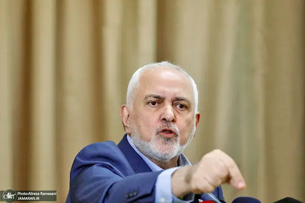 رمزگشایی ظریف از توییت ۱۲ سال پیش خود/ منظورم احمدی‌نژاد بود!