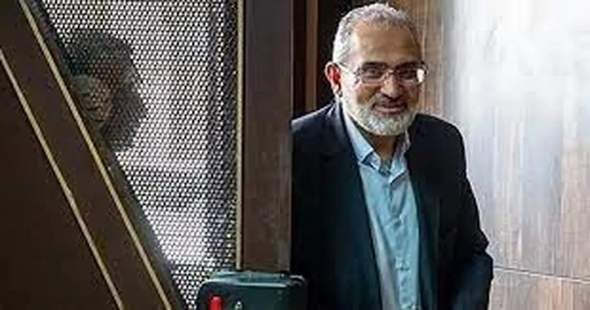 اولین واکنش دولت به ماجرای آرمیتا گراوند/ معاون رئیسی: مگر یک دانشآموز چه خطری برای نظام مقتدر  ما می تواند داشته باشد؟!