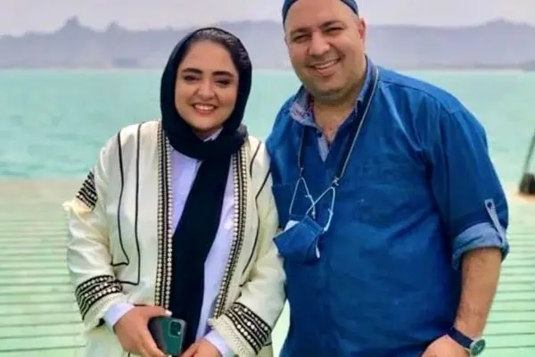 ببینید/ دابسمش نرگس محمدی و علی اوجی پشت ترافیک