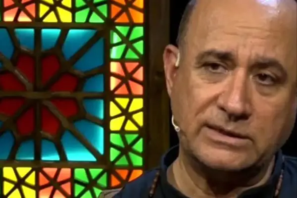 شعر سعید بیابانکی در مورد بازگشت معین به اصفهان / ببینید