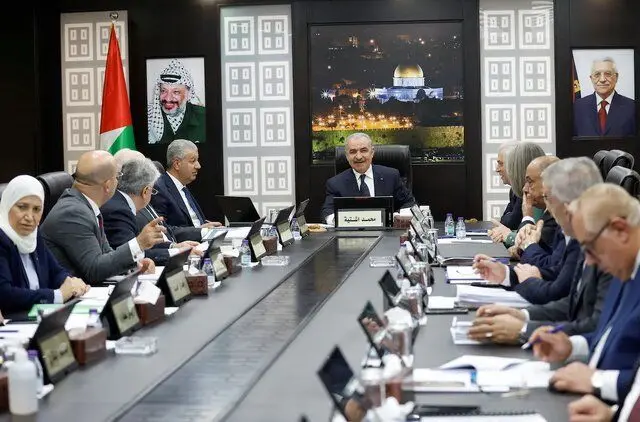 پیش بینی واشنگتن پست درباره آینده رئیس تشکیلات خودگردان فلسطین