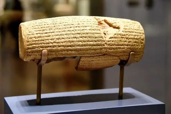 منشور حقوق بشر کوروش جهانی شد