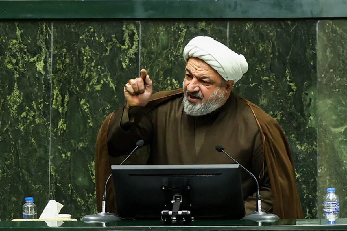 رسایی: نمی‌شود نرخ ارز را بالا برد و برای ساکت کردن مردم کالابرگ داد!