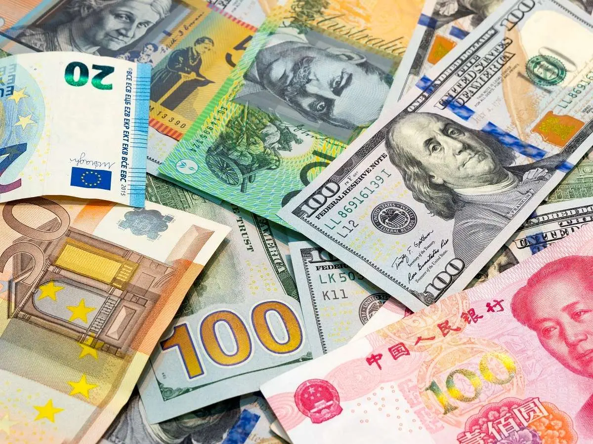قیمت دلار و یورو امروز جمعه 19 آبان ۱۴۰۲/ جدول