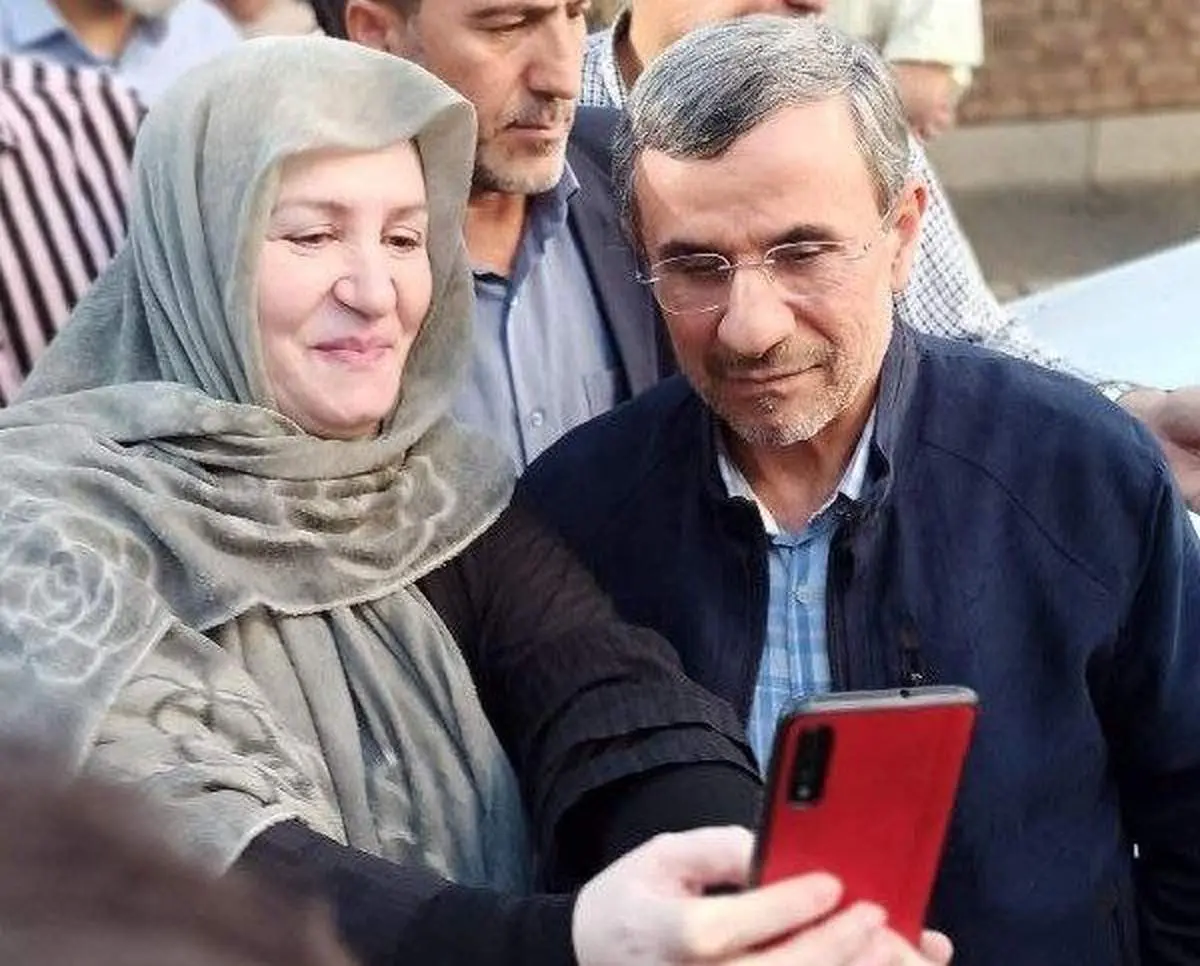تصویر تبلیغانی جدید محمود احمدینژاد/ عکس