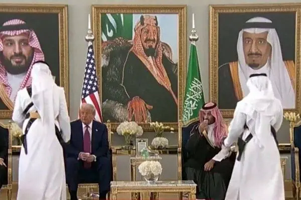 حرکت جنجالی ترامپ در بدو ورود به عربستان
