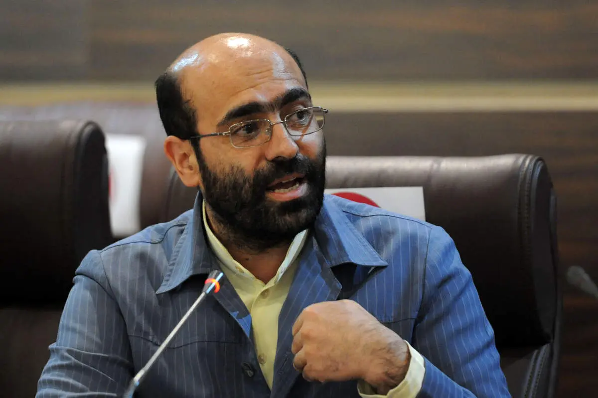 نماینده مجلس: کسری برق با این تعطیلیها حل نمیشود | 10هزار مگاوات برق کم داریم