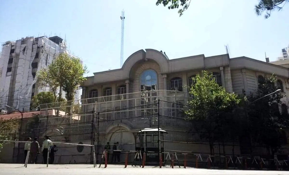 اخراج دو دیپلمات فرانسه از آذربایجان