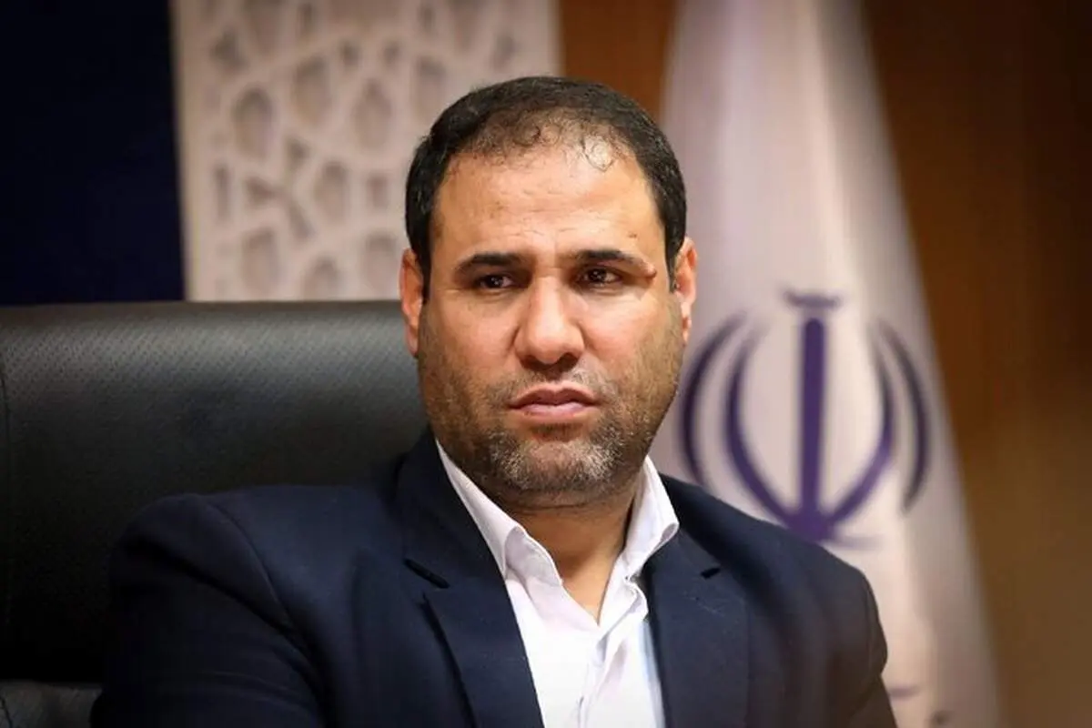 معلم ها را زیر ۲۰ سال انتخاب کردیم تا بچه ها را درک کنند!