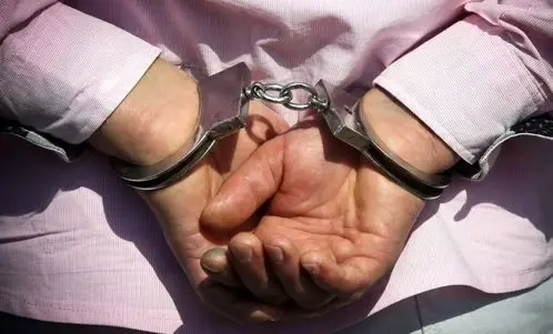 قتل هولناک پدر به دست پسر/ جنایت در پارکینگ آپارتمان!