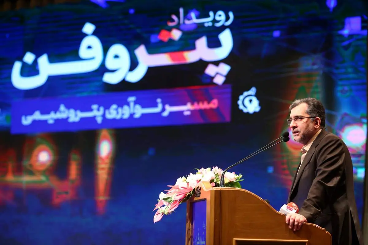 فروش حدود ۴۳۰ هزار میلیارد تومان محصولات دانشبنیان در سال ۱۴۰۱/ بیش از ۲۵۰۰ نخبه ایرانی در برنامه جذب نخبگان به کشور بازگشتند