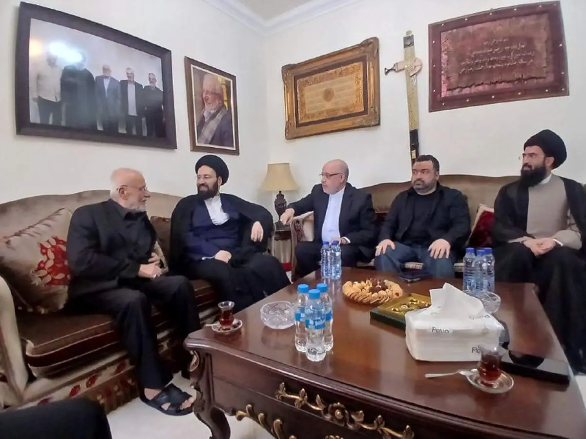 دیدار سید علی خمینی با خانواده شهید سیدحسن نصرالله/ تصاویر