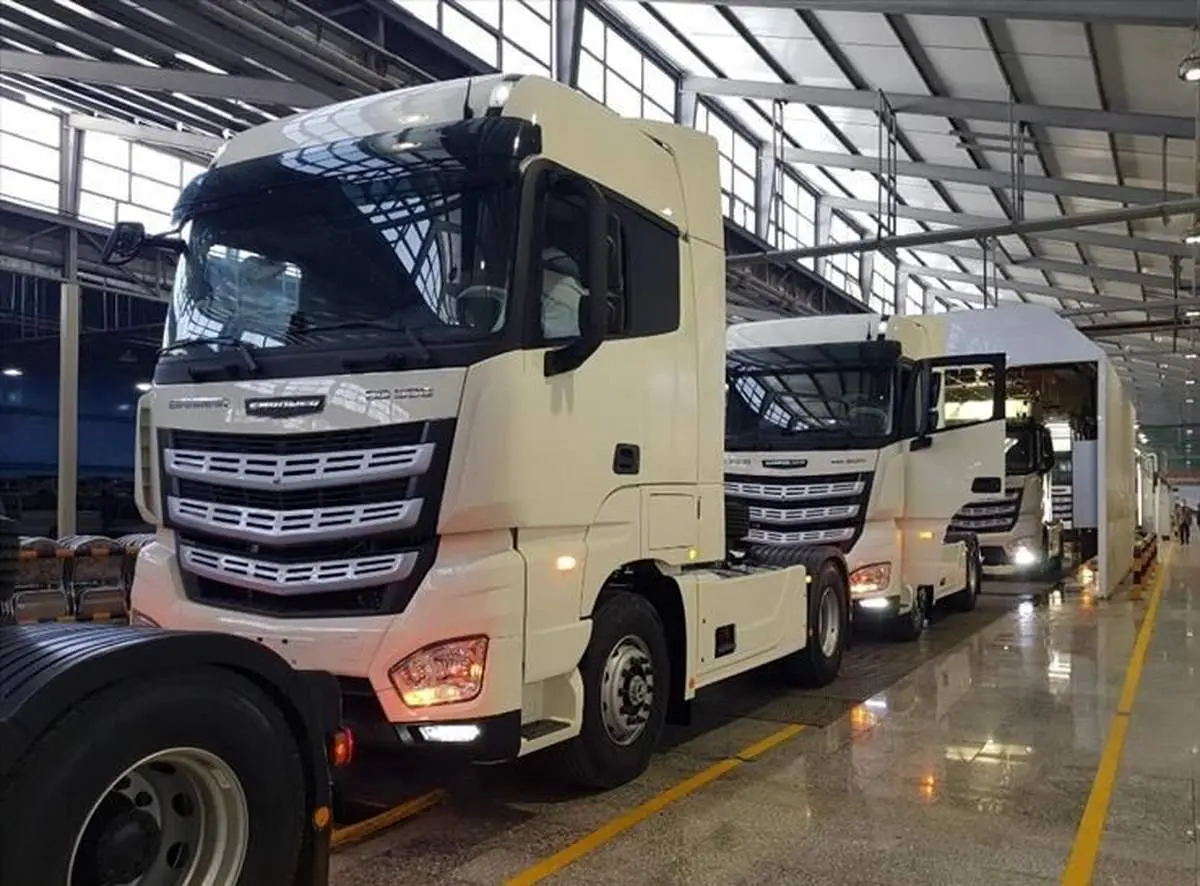 عرضه ۴۰ دستگاه کامیون کشنده و کامیونت در بورس کالا